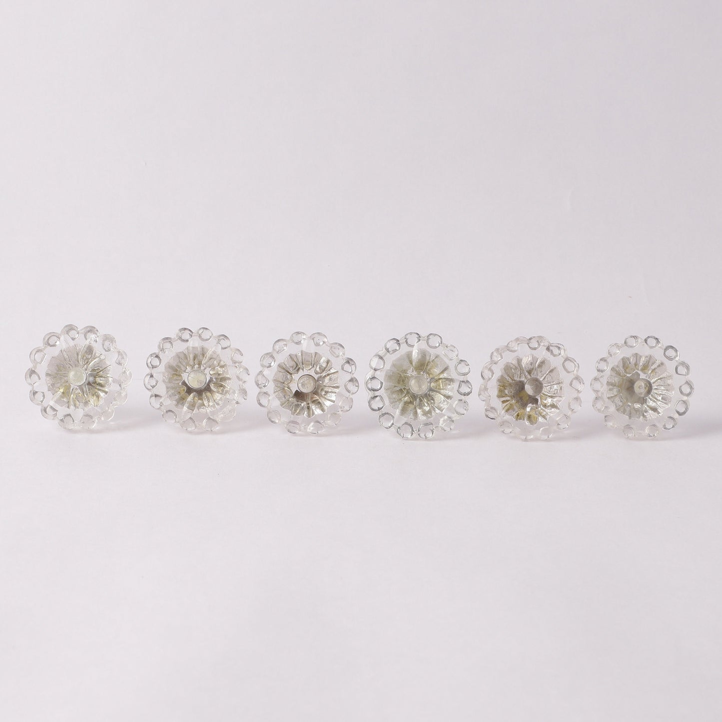 Glass Pull Knobs (G16)